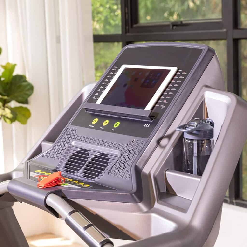 The 7'' backlit LCD monitor of the RUNOW 6631CA Folding Treadmill 