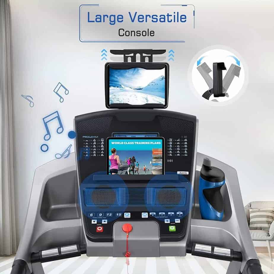 The console of the OMA 5925CAI Motorized Treadmill 